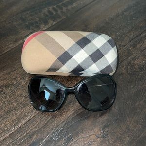 Burberry sunglasses in great condition